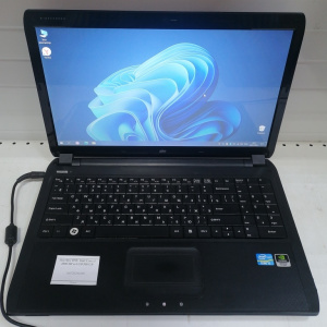 Ноутбук DNS  Intel Core i3 2500 МГц 4 GB 500 GB